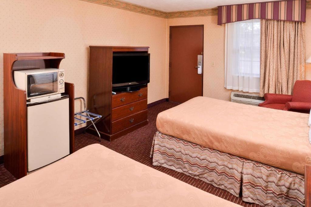 Americas Best Value Inn Эллайнс Экстерьер фото