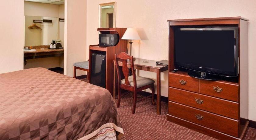 Americas Best Value Inn Эллайнс Экстерьер фото