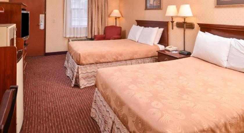 Americas Best Value Inn Эллайнс Экстерьер фото